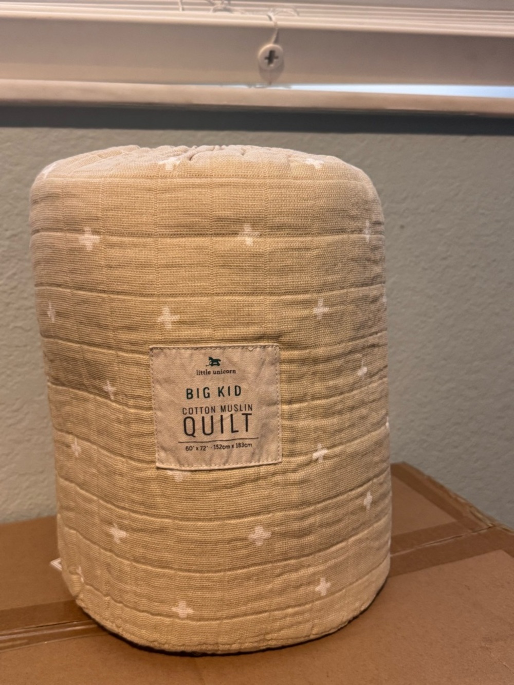 Big Kid Cotton Muslin Quilt in Beige with White Crosses